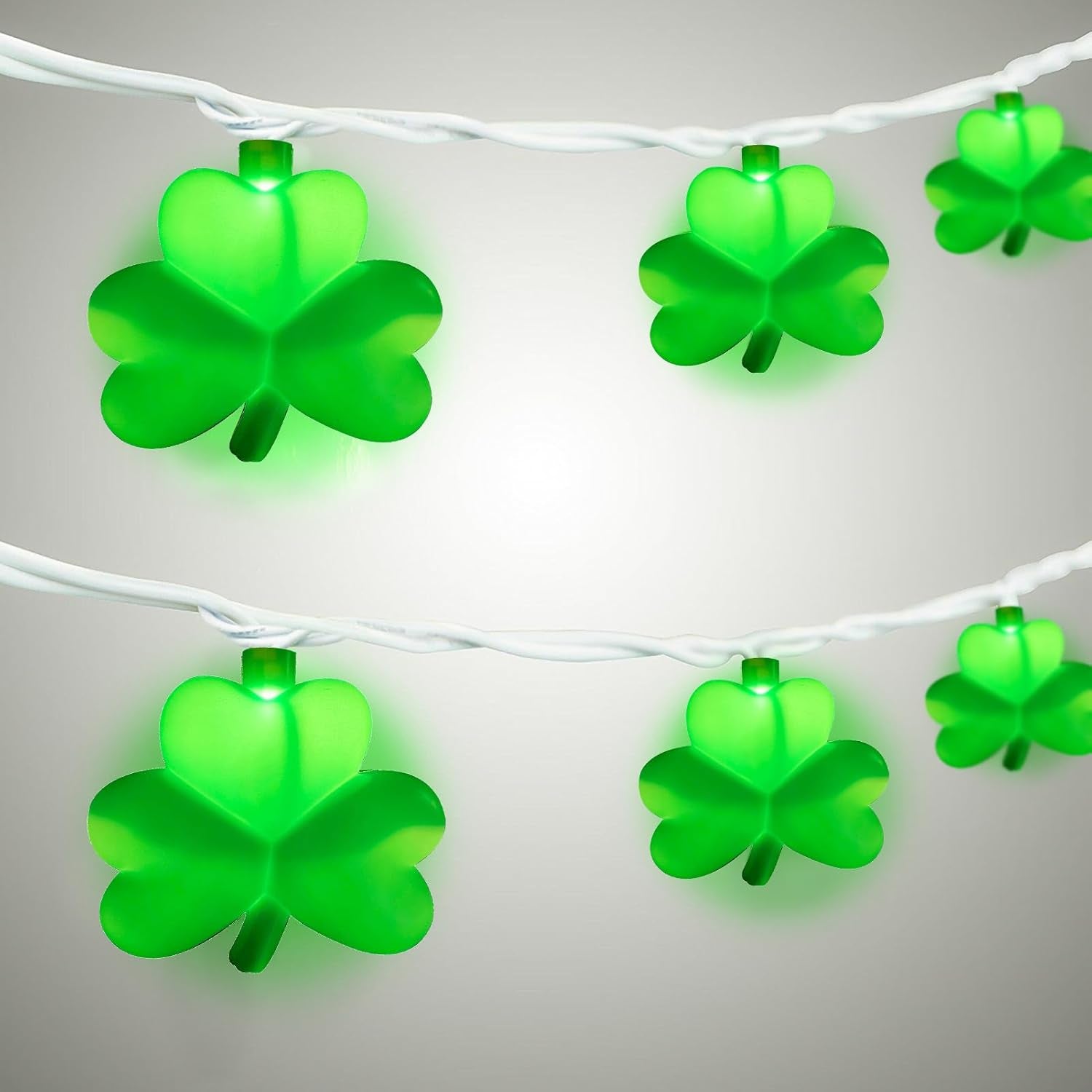 Light Up Your St. Patrick's Day with Festive 8.5Ft Shamrock String Lights! 🍀💚 Perfect for Parties, Bars, and Garden Decor!