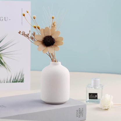 Elegant White Ceramic Vase for Home Decor - Perfect for Dried Flowers and Living Room Arrangements