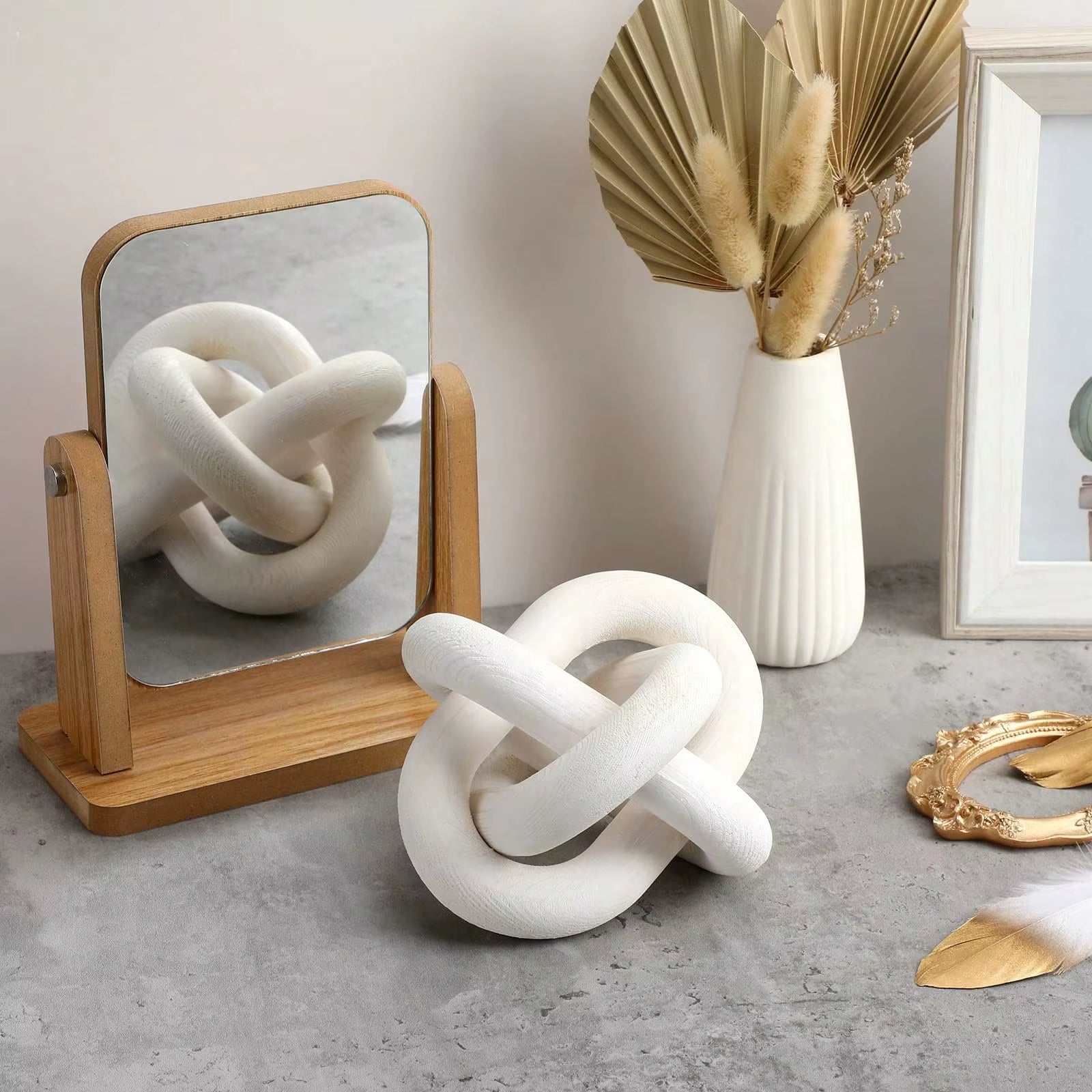 Chic Hand Carved Boho Coffee Table Decoration - Modern Rustic Chain Link Decor for Living Room & Bedroom